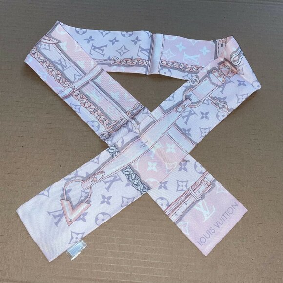 Louis Vuitton Scarf - Picture 2 of 5